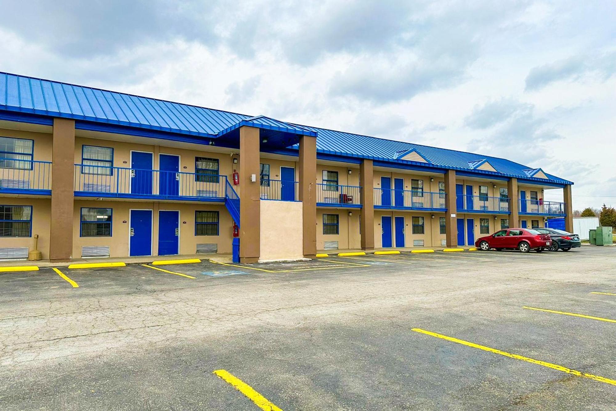 Happy Stay Inn Madisonville I-69 By Oyo Exterior photo