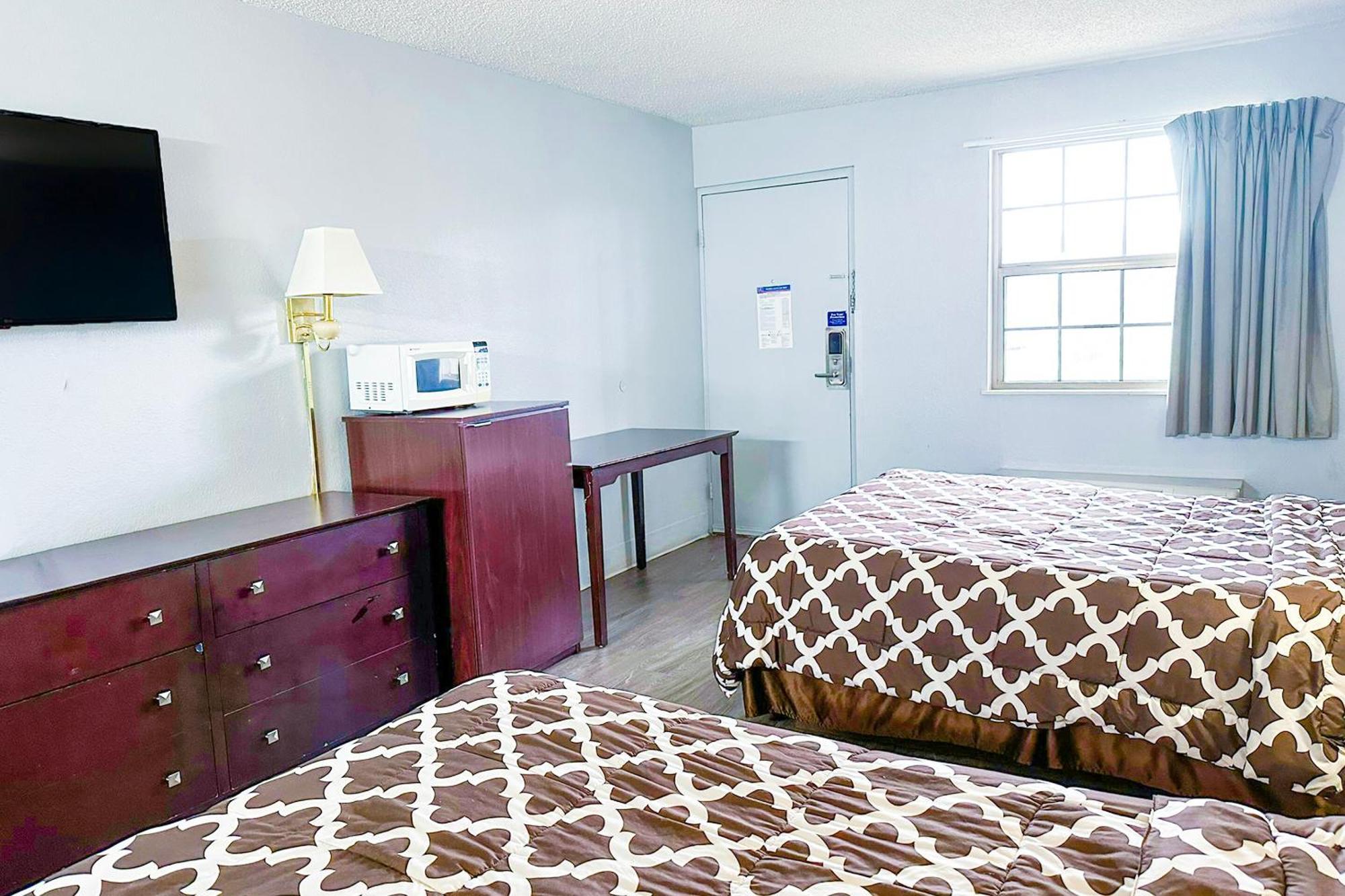 Happy Stay Inn Madisonville I-69 By Oyo Exterior photo
