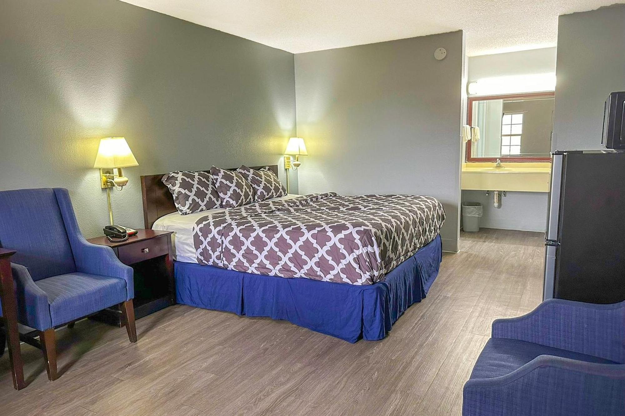 Happy Stay Inn Madisonville I-69 By Oyo Exterior photo