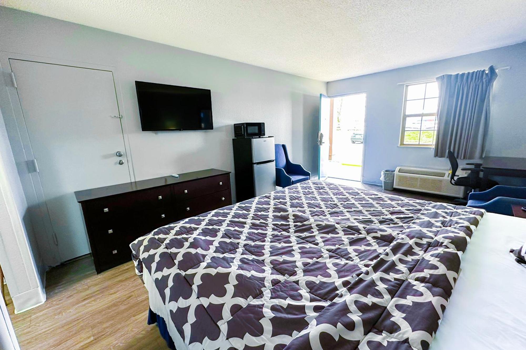 Happy Stay Inn Madisonville I-69 By Oyo Exterior photo